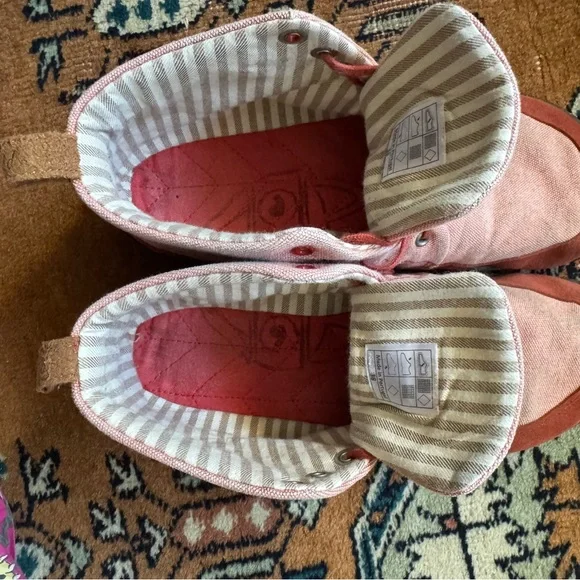 Wildling shoes pink lace-up barefoot ankle boots. Size EU 38. - Picture 8 of 8